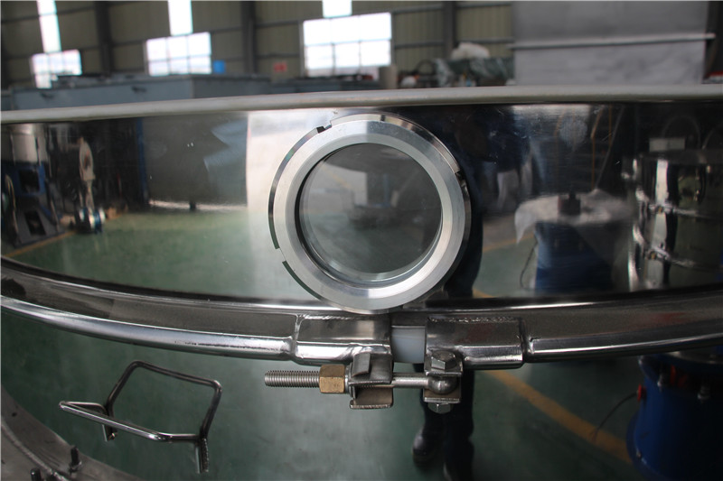 醫(yī)藥振動篩：大束環(huán)展示。